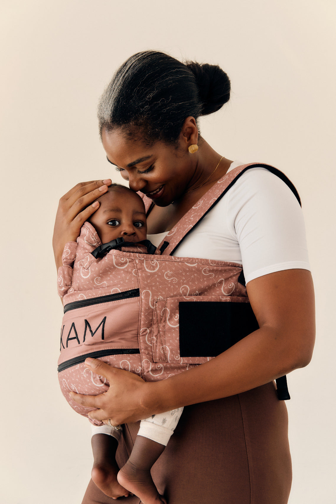 BACKAM BABY CARRIER - FRONT CARRY SIDE VIEW